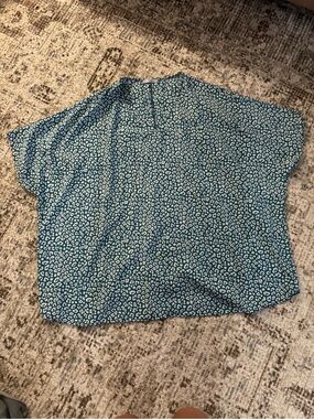 JODIFL Teal Short Sleeve Animal Print Blouse
